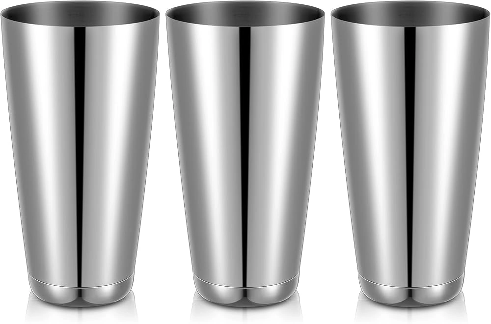 Those metal cups for shaking: what the pros use